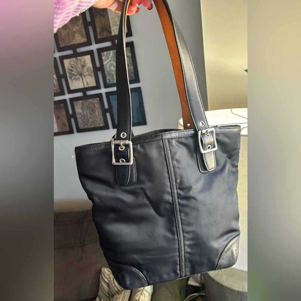 RARE🔥Authentic COACH 1941 (VINTAGE) leather/canvas zip top closure tote - Picture 9 of 11
